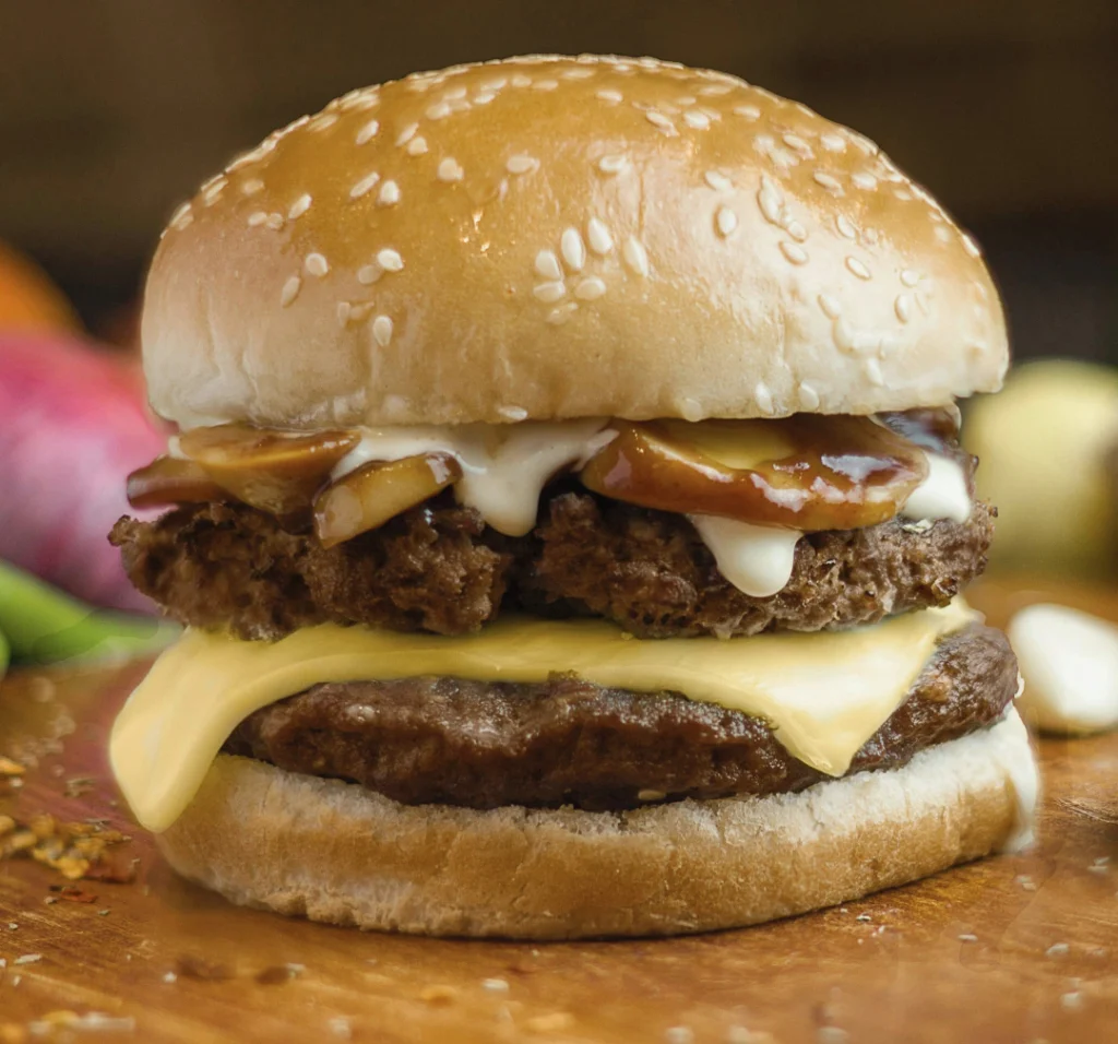 beef meat, caramelized red onion and medium-aged toma cheese